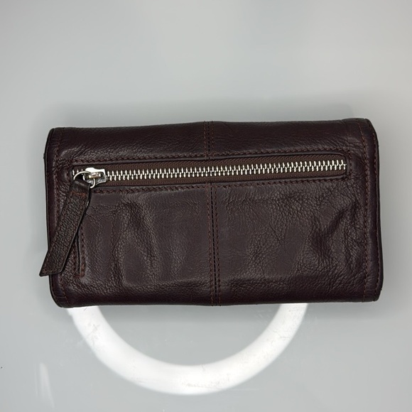 B. MAKOWSKY PLUM NASSAU CLUTCH WALLET - Picture 2 of 11